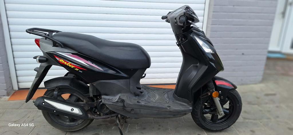 Scooter sym orbite 2 classe A papiers clé euro 3 annee 2008, Vélos & Vélomoteurs, Scooters | SYM, Comme neuf, Orbit, Classe A (25 km/h)