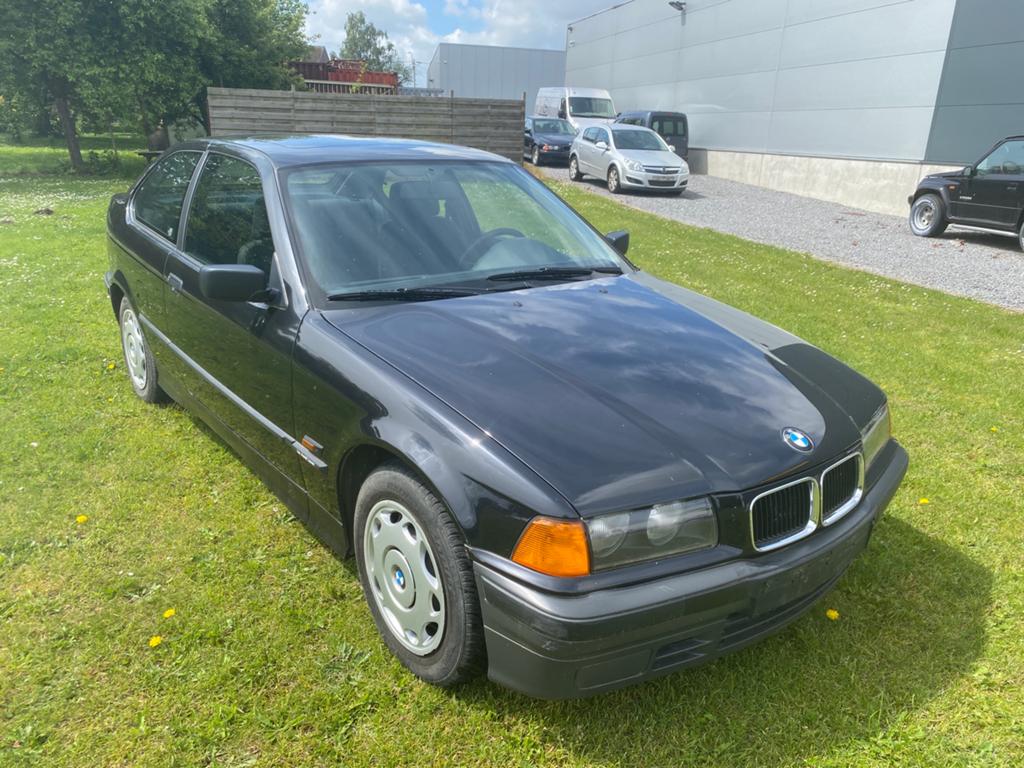 Oldtimer BMW 316 Compact van 1ste eigenaar, Autos, 75 kW, Achat, 1250 kg, 4 portes