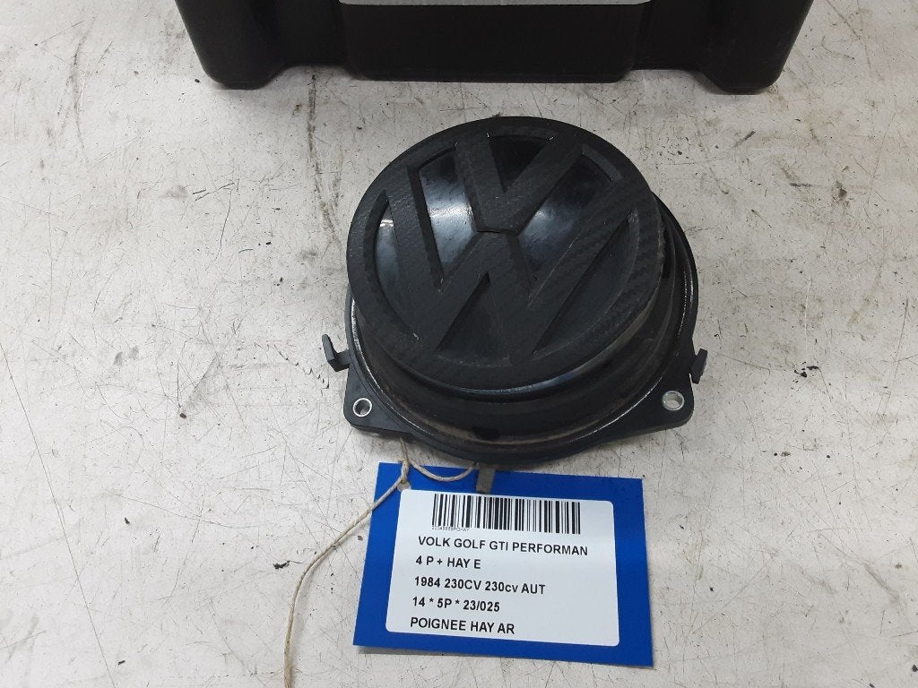 POIGNEE COFFRE / HAYON ARRIERE Golf VII (AUA) (5G9827469D), Volkswagen, Mevr. I. Hauben, Utilisé, Rue de l'Espoir 34 34
4030  GRIVEGNÉE, BE