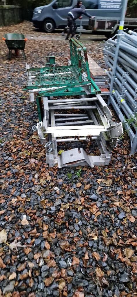 Steiger te koop, Doe-het-zelf en Bouw, Ophalen, Zo goed als nieuw, Gevelsteiger, 5 meter of hoger