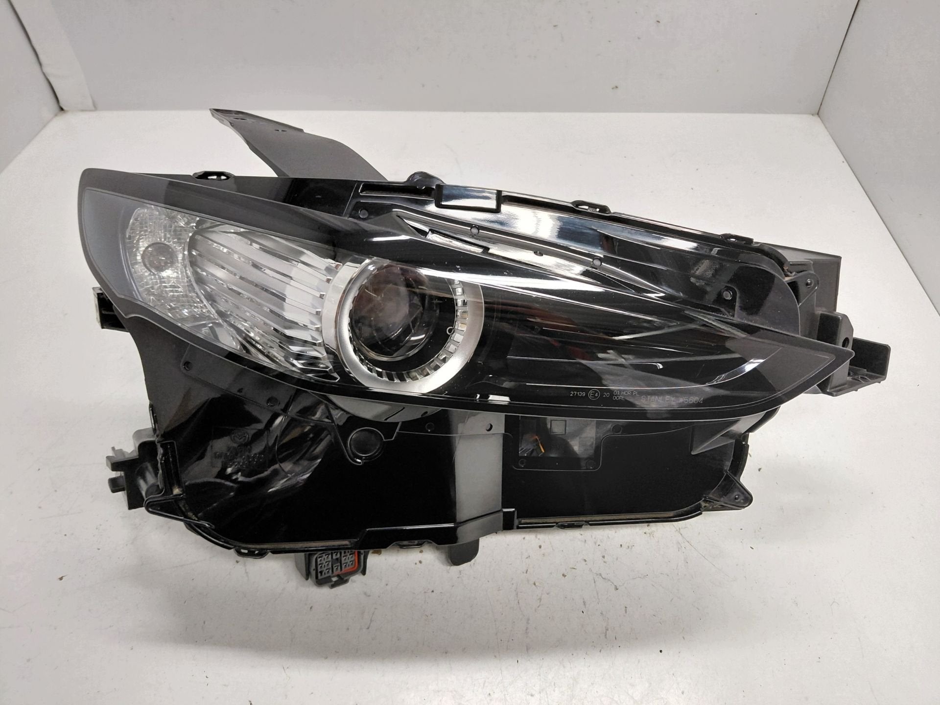 Mazda CX30 Koplamp Rechts Mazda, Auto-onderdelen, Gebruikt, Shinchi, Fuchu-Cho 3-1
730-8670  Hiroshima, Mazda Motor Corporation