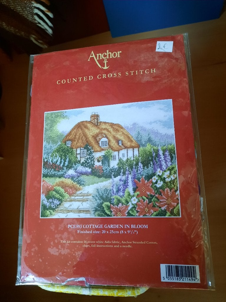 Counted Cross Stich "Cottage Garden in Bloom"  PCE593, Hobby en Vrije tijd, Borduren en Borduurmachines, Ophalen of Verzenden