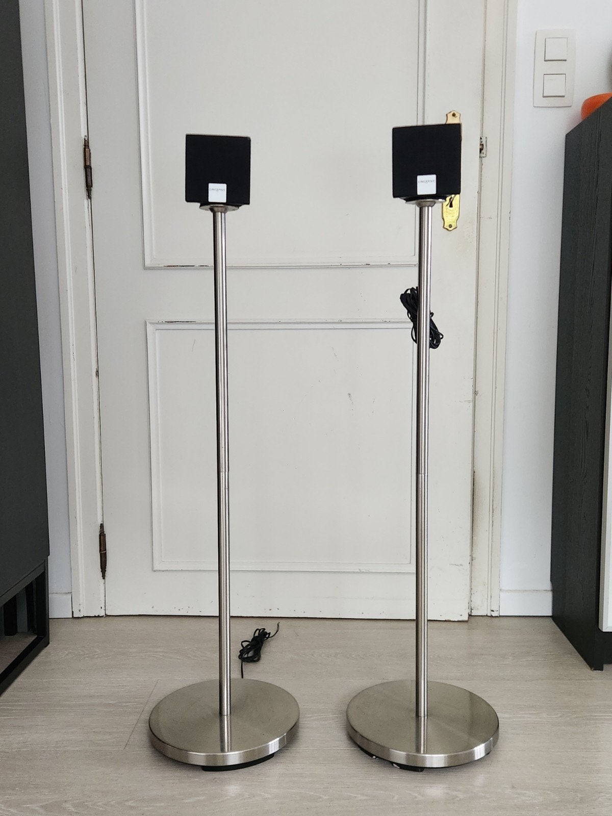 Support de support pour haut-parleur 81 cm

Supports de haut, Enlèvement, Comme neuf