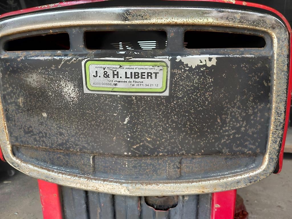 Recherche tracteur tondeuse a réparer