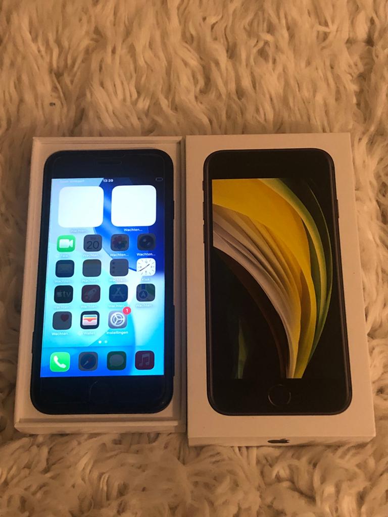 IPhone SE2020 Black 64GB Incl Toebehoren & Factuur, Télécoms, Téléphonie mobile | Apple iPhone, Comme neuf, 64 GB, Sans abonnement