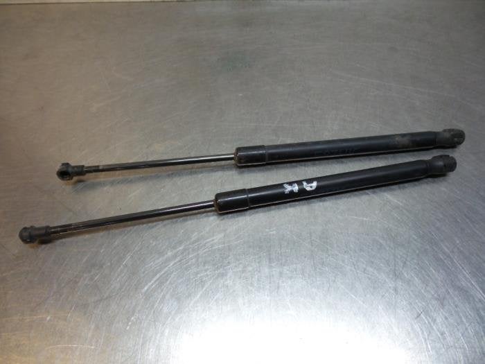 Kit amortisseur gaz hayon d'un BMW 1-Serie (1-Serie 03-), -, 3 mois de garantie, Utilisé, -