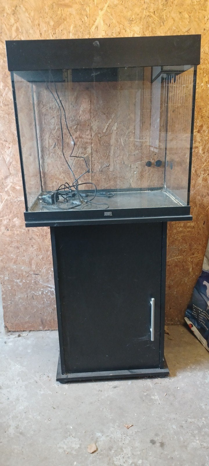 aquarium 120l, Enlèvement
