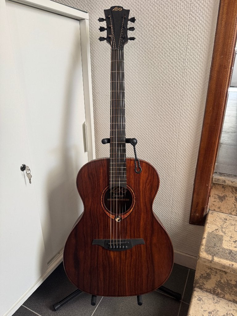 LÂG Sauvage Auditorium, Musique & Instruments, Enlèvement, Comme neuf, Guitare classique ou espagnole, Avec valise