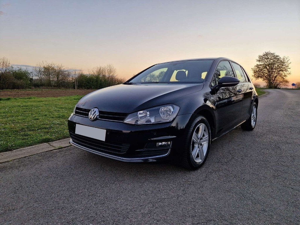VW Golf 1.6 TDi 110ch - Année 2015 - EURO 6b - PRIX : 6.950€, Voorwielaandrijving, 4 cilinders, Zwart, 5 deurs