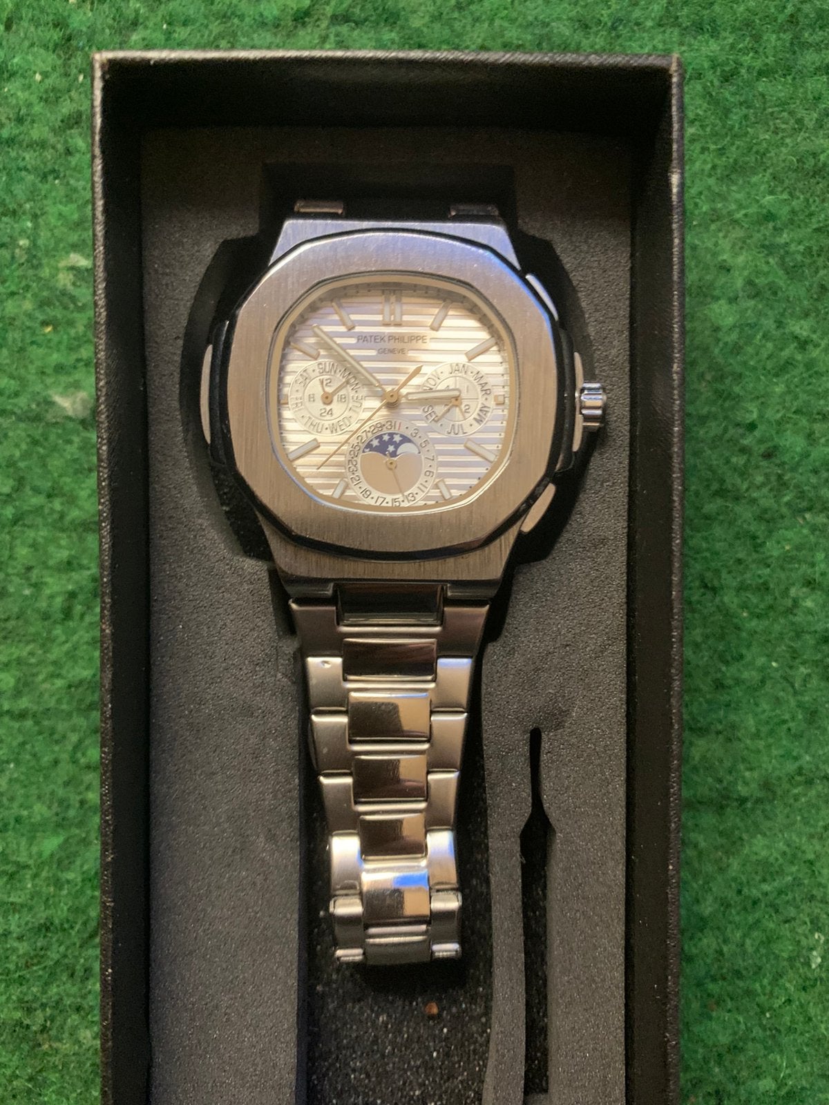 Patek Philippe, Ophalen, Zo goed als nieuw