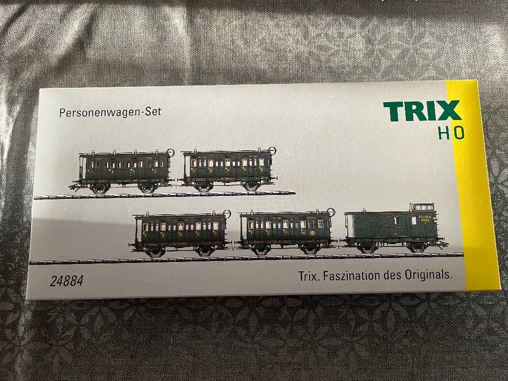 Trix 24884 - Coffret de voitures voyageurs - HO, Hobby & Loisirs créatifs, Analogique, Enlèvement ou Envoi, Trix, Set de Trains