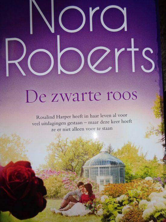 Te Koop Boek DE ZWARTE ROOS Nora Roberts, Livres, Enlèvement ou Envoi, Comme neuf, Amérique, Nora Roberts