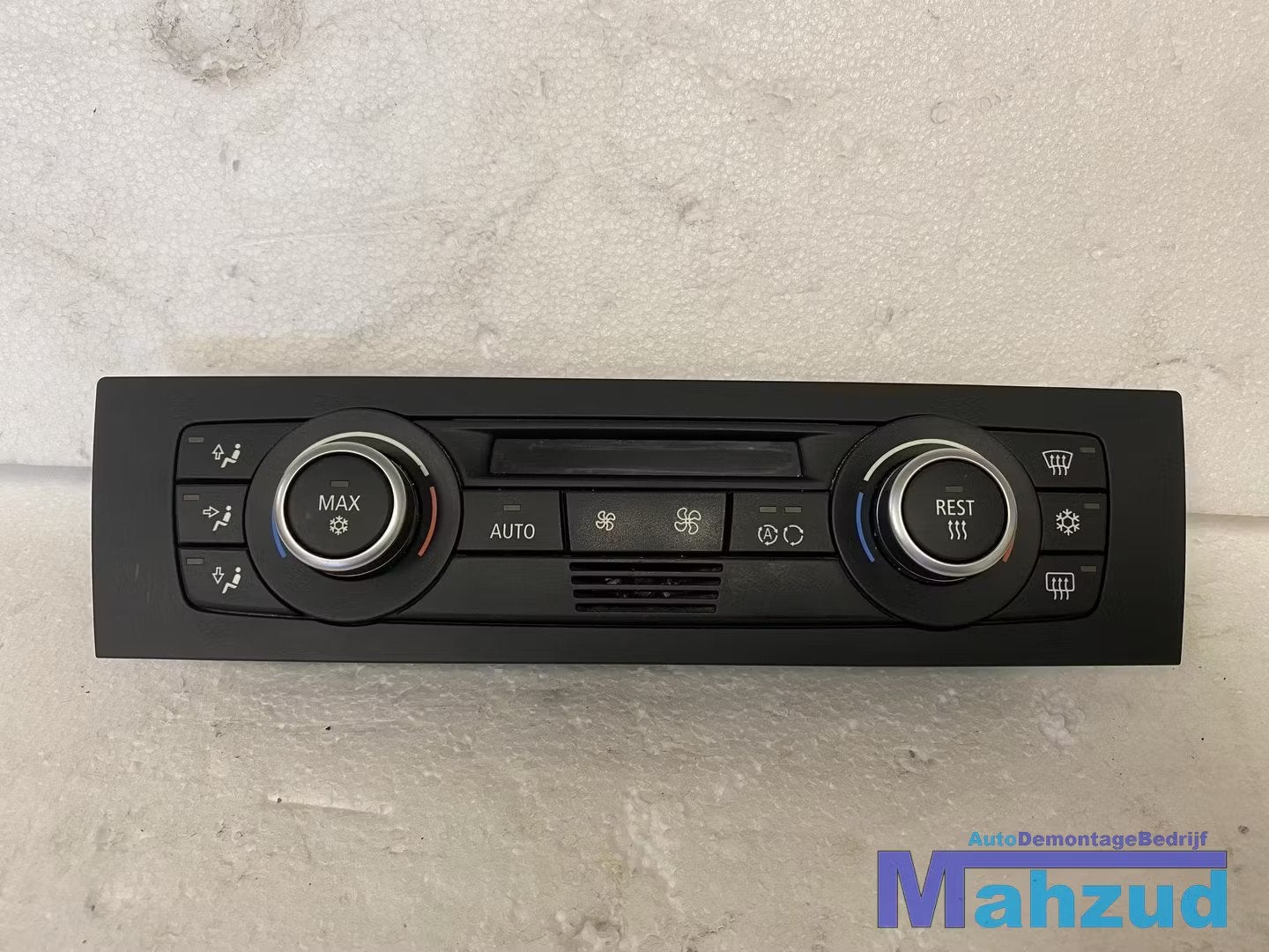 BMW 1 3 SERIE E90 E91 E81 E87 Kachel climate controle bedien, Petuelring 130
80788  Munich, DE, Info@bmw.de, Utilisé, BMW
