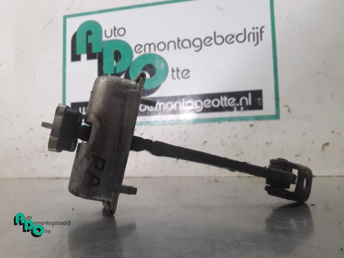Deurvanger 4Deurs rechts-achter van een Opel Corsa (Corsa D, Auto-onderdelen, Gebruikt, -, -, Opel