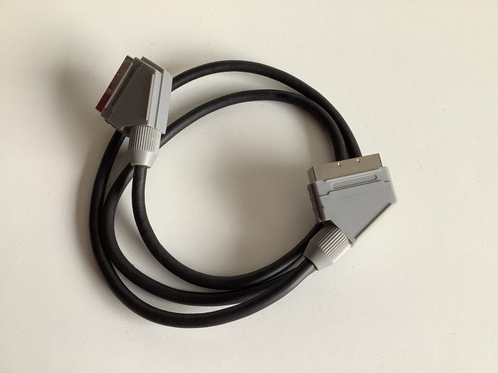 Scart kabel 1m, Audio, Tv en Foto, Audiokabels en Televisiekabels, Ophalen of Verzenden, Zo goed als nieuw, Minder dan 2 meter