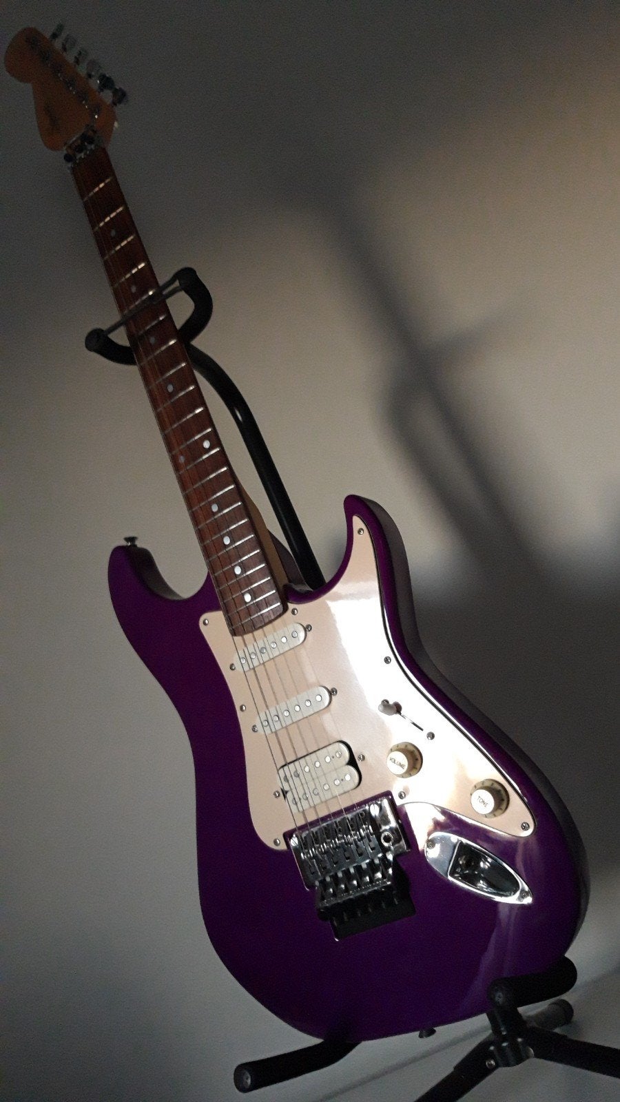 Squier Stagemaster HSS CY99 (Stratocaster) by Fender, Musique & Instruments, Fender