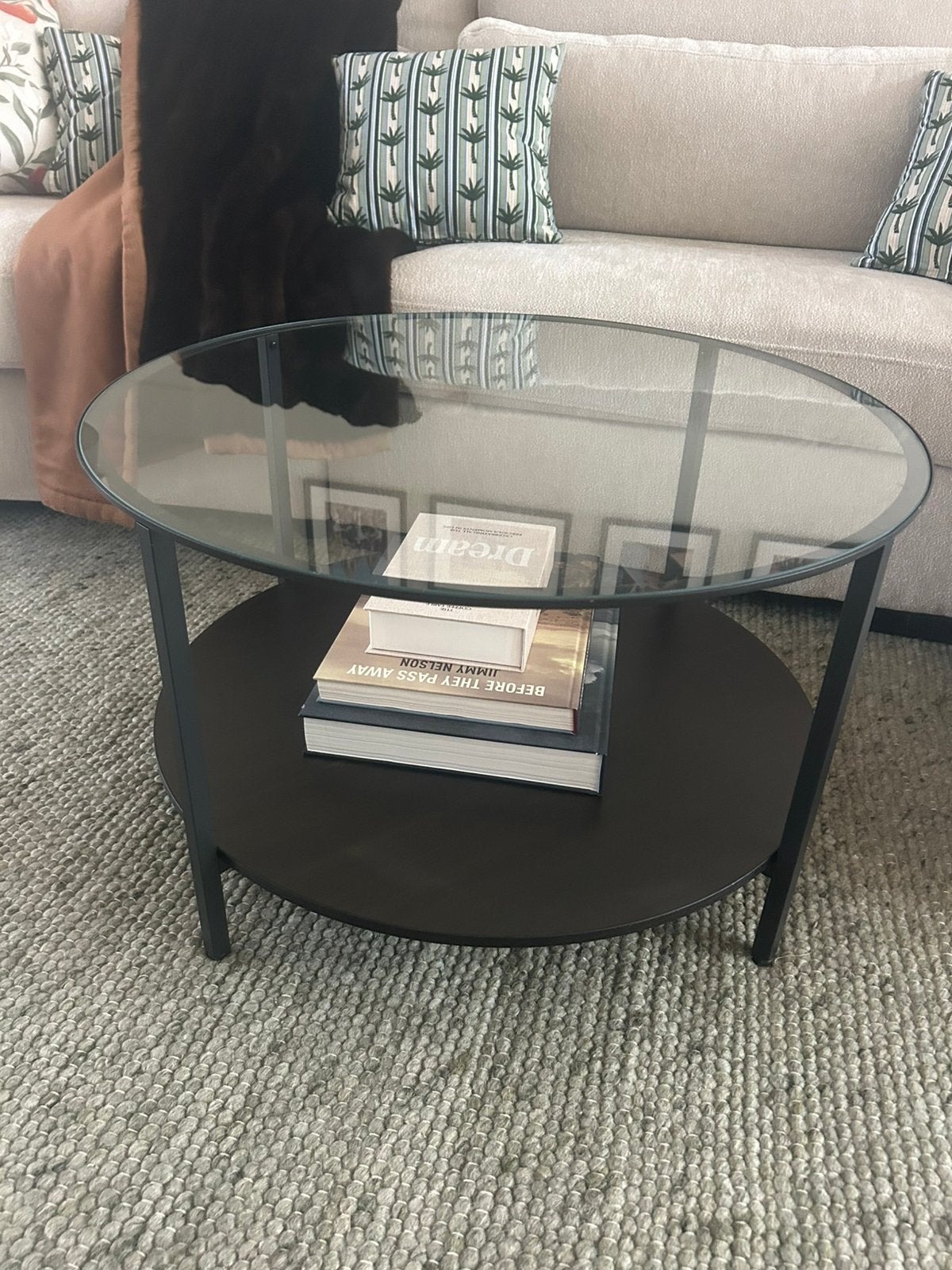 Salontafel - zwartbruin en glas - IKEA Vitssjo - 75 cm, Huis en Inrichting, Ophalen, Zo goed als nieuw, Glas
