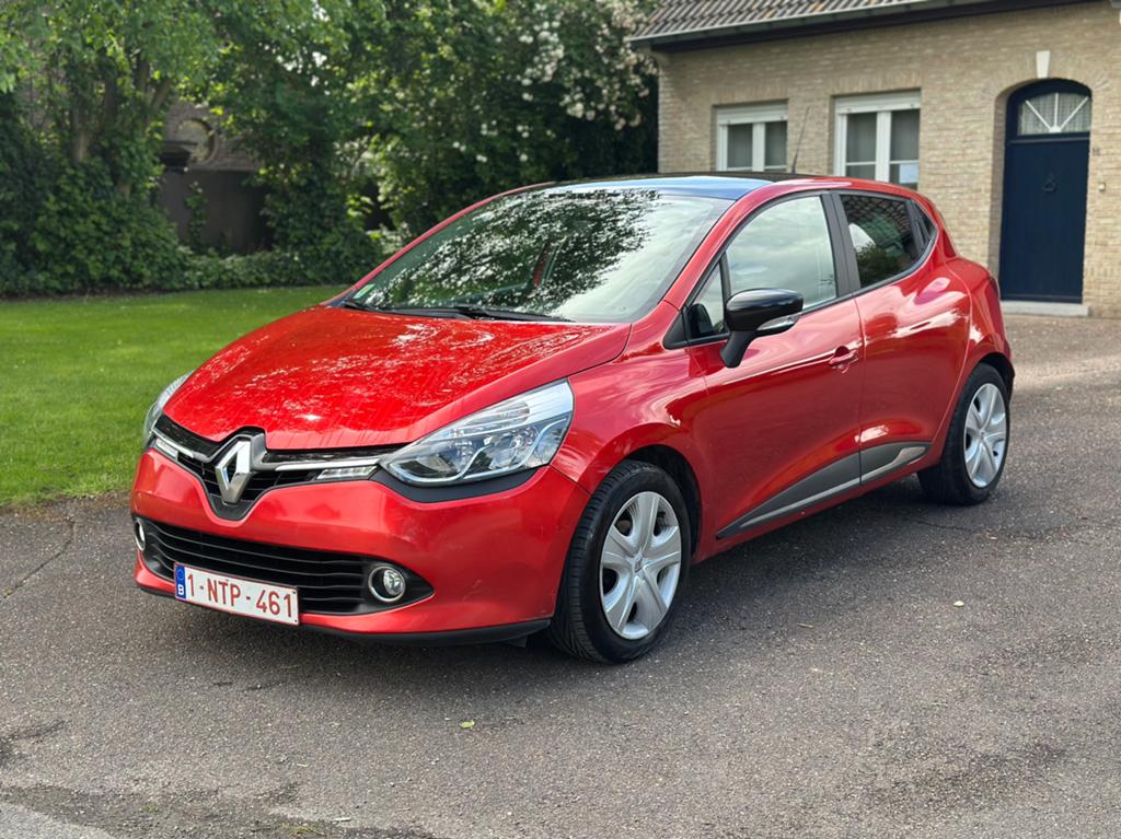 Renault Clio Essence 2016 Déjà prête à immatriculer !, Auto's, Particulier, Bluetooth, Clio, Te koop