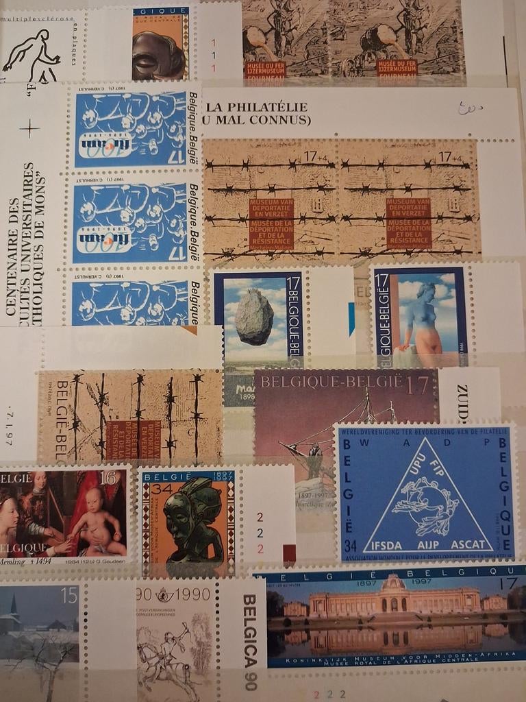 Album met postfrisse zegels België plaatnr-bladboord 101,90€, Postzegels en Munten, Postzegels | Europa | België, Postfris, Orginele gom