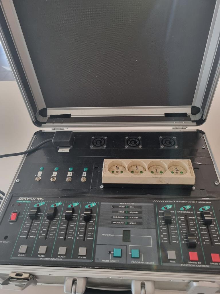 Modulateur de lumière professionnel JB Systems LM 400, Musique & Instruments, Enlèvement, Comme neuf, Lumières
