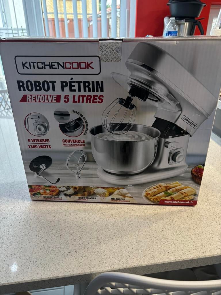 Kitchen Cook REVOLVE, Enlèvement
