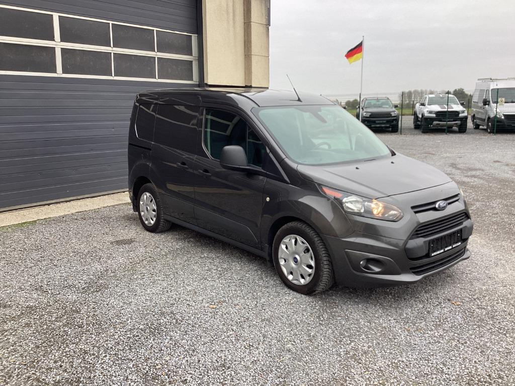 ford connect trend 100pk 2019 3plaatsen airco 9950e, Auto's, Bestelwagens en Lichte vracht, Voorwielaandrijving, Stof, 4 cilinders