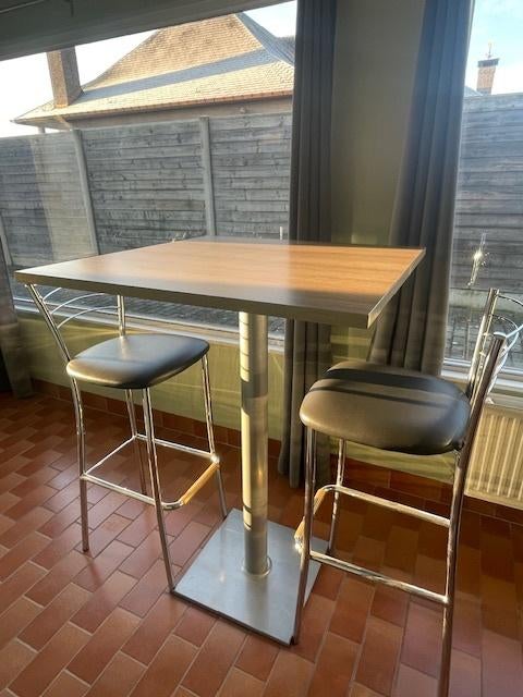 Hoge tafel, Enlèvement, Utilisé