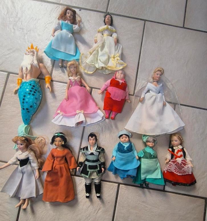 Poupees en porcelaine., Enlèvement ou Envoi, Comme neuf, Poupée