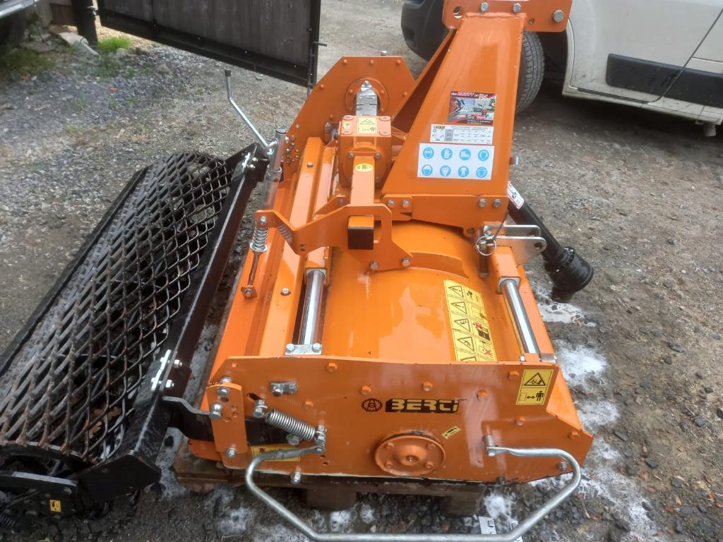 BERTI IS/L Stone burier *** ALS NIEUW ***, Ophalen, Benzine, Overige soorten, Zo goed als nieuw