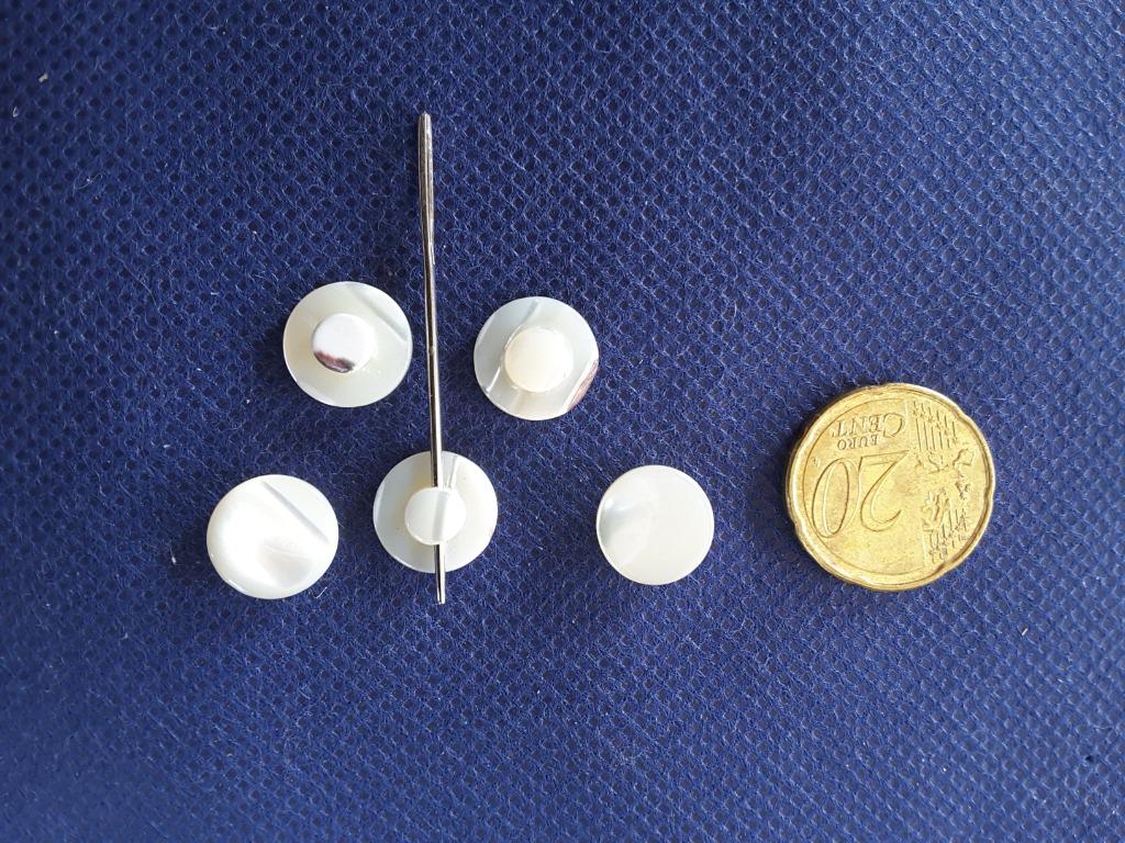 echt parelmoer knoop 12,5 mm met platte schacht B12510Q, Hobby en Vrije tijd, Ophalen of Verzenden, Nieuw, Knoop of Knopen