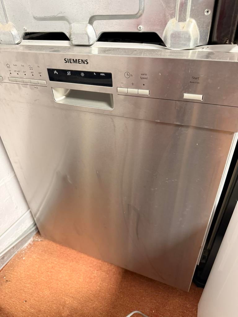 Siemens vaatwasser onderbouw rvs voorkant, Elektronische apparatuur, Vaatwasmachines, Ophalen, Zo goed als nieuw