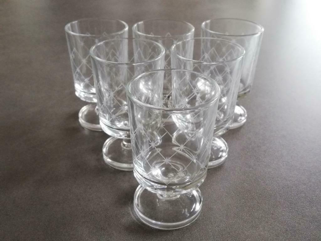 Shotglaasjes/Borrelglaasjes - 6 stuks - hoogte 7 cm, Ophalen, Zo goed als nieuw, Borrel- of Shotglas
