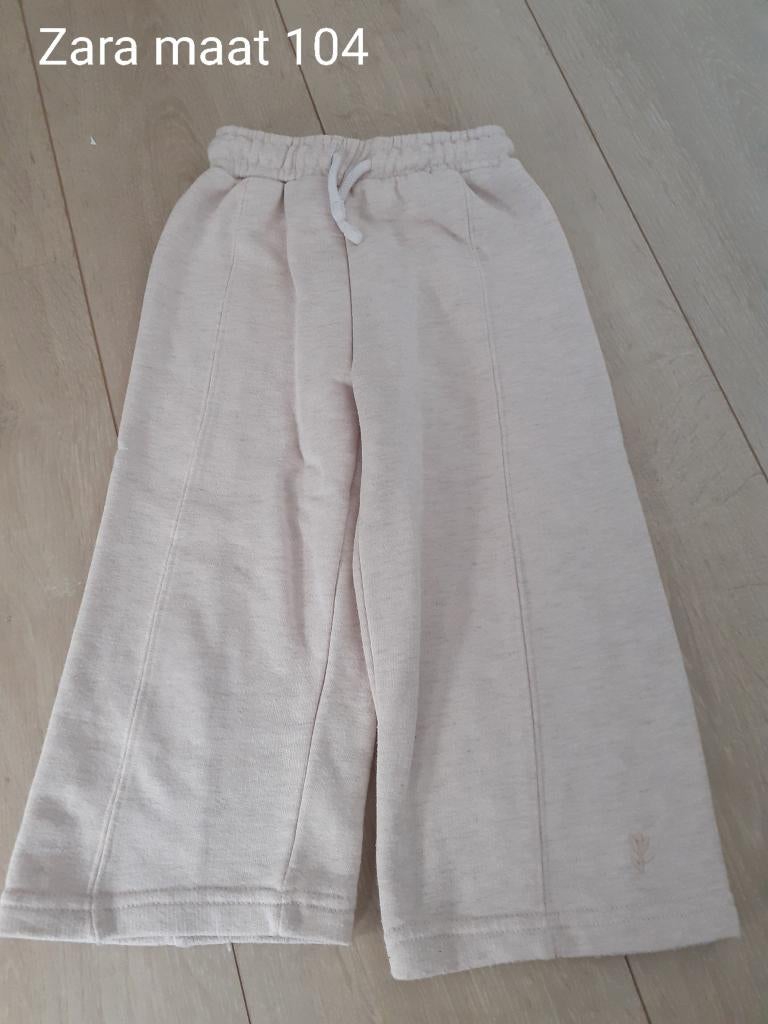 Culotte Zara maat 104, Pantalon, Enlèvement ou Envoi, Utilisé, Zara Girls