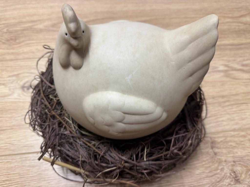 Kip op nest, Huis en Inrichting, Ophalen, Zo goed als nieuw