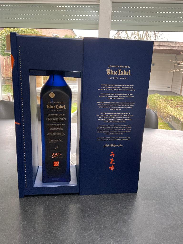 Johnnie walker Blue Label umami o,7 Liter, Collections, Vins, Enlèvement ou Envoi, Neuf, Autres types, Pleine