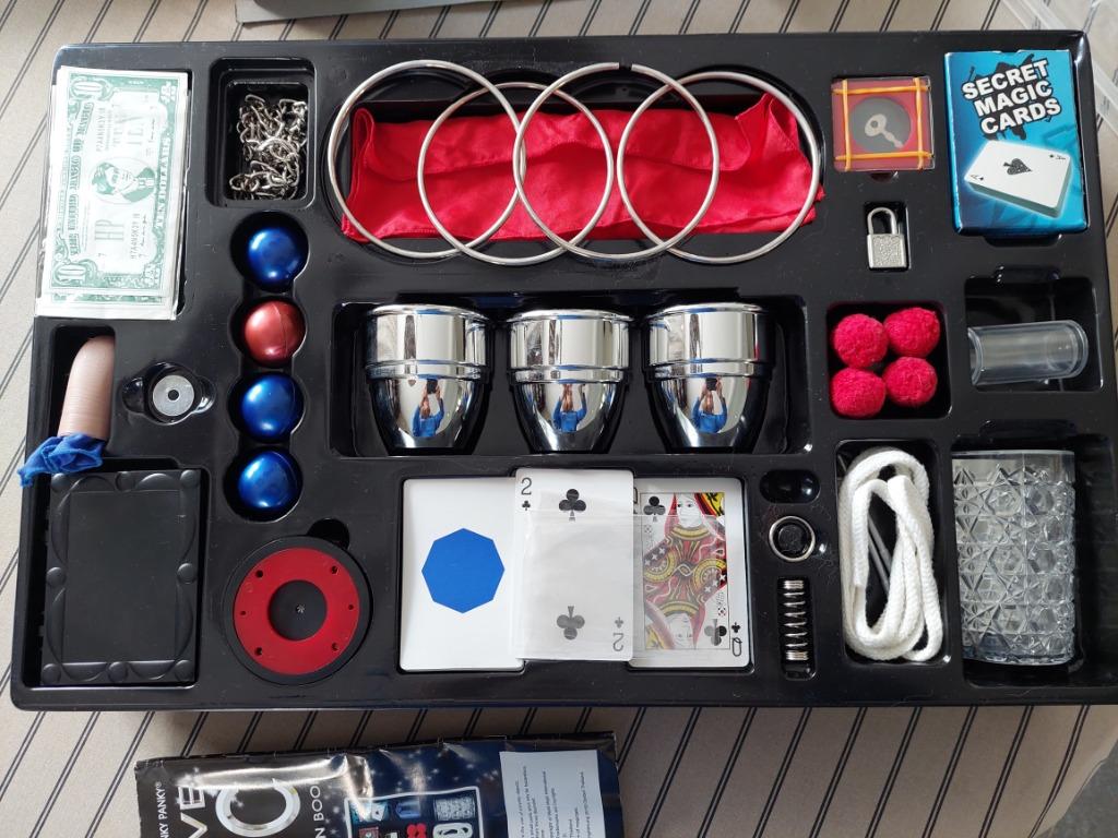 Jeux de magie +8 complet. État neuf, Ophalen, Zo goed als nieuw