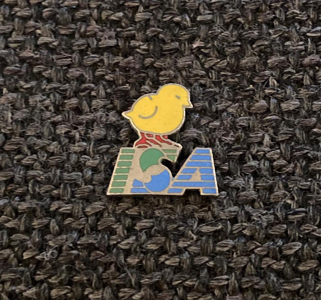 PIN - ISA - KUIKEN - POUSSIN, Verzenden, Gebruikt, Overige onderwerpen, Speldje of Pin