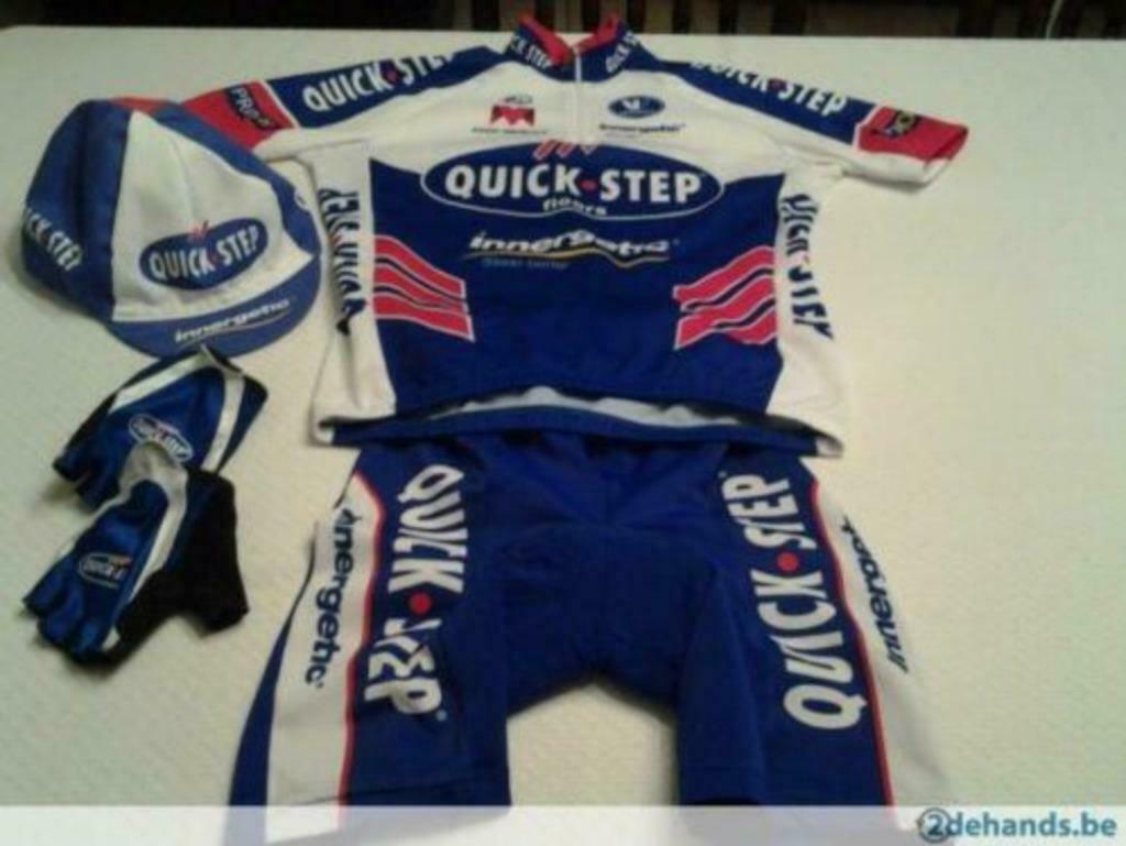 Wielertruitje, broek, pet en handschoenen van **QUICK STEP**, Sport en Fitness, Ophalen of Verzenden, Zo goed als nieuw, Helm
