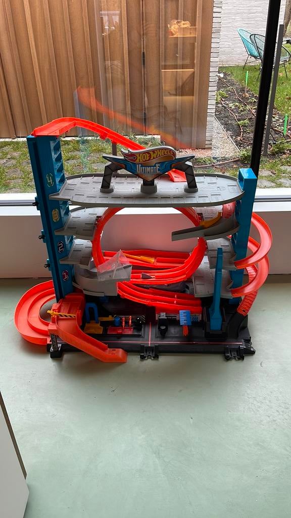 Hot wheels baan goede staat, Kinderen en Baby's, Speelgoed | Racebanen, Ophalen, Zo goed als nieuw, Racebaan, Hot Wheels