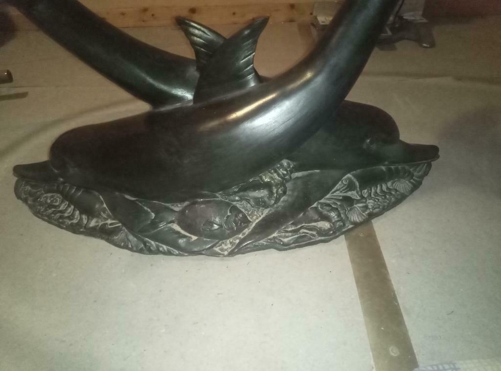 Salontafel met dolfijnen en ovaal glas, Ophalen, Glas