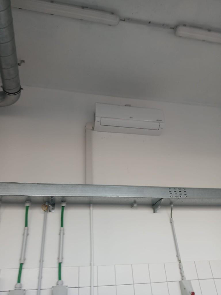 Climatiseur split LG, Electroménager, Refroidissement et Déshumidification, Moins de 60 m³, Enlèvement, Utilisé