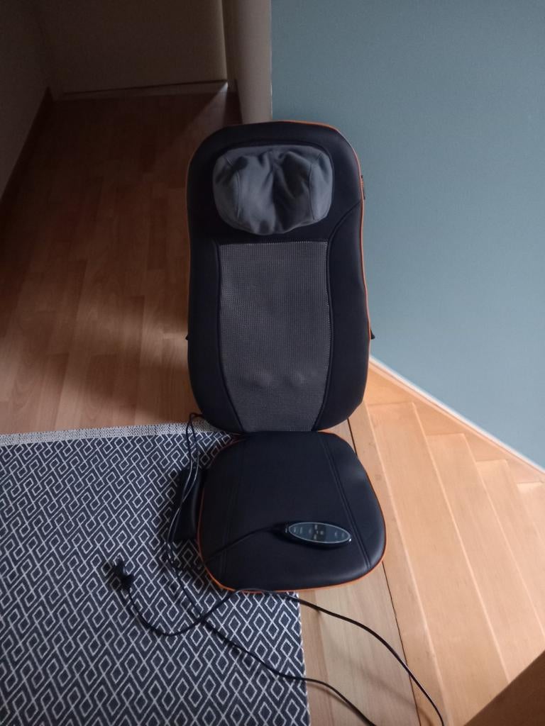 Massagekussen ,als nieuw,elektrisch.Met afstandsbediening, Ophalen