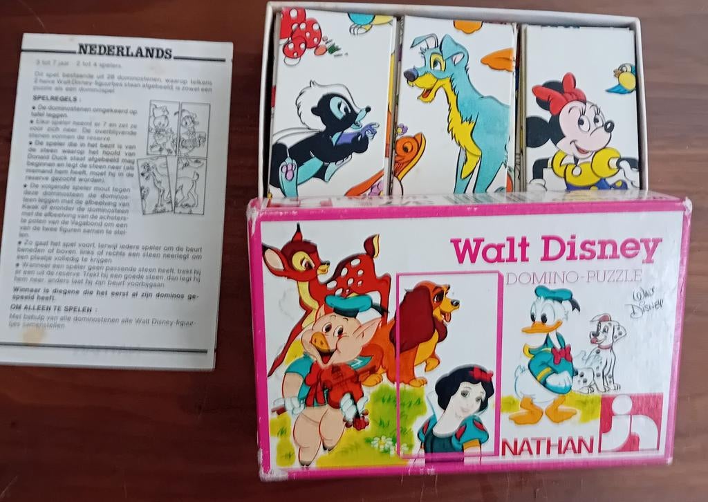 Jeu de société Walt Disney Domino Puzzle, Hobby & Loisirs créatifs, Enlèvement ou Envoi, Utilisé