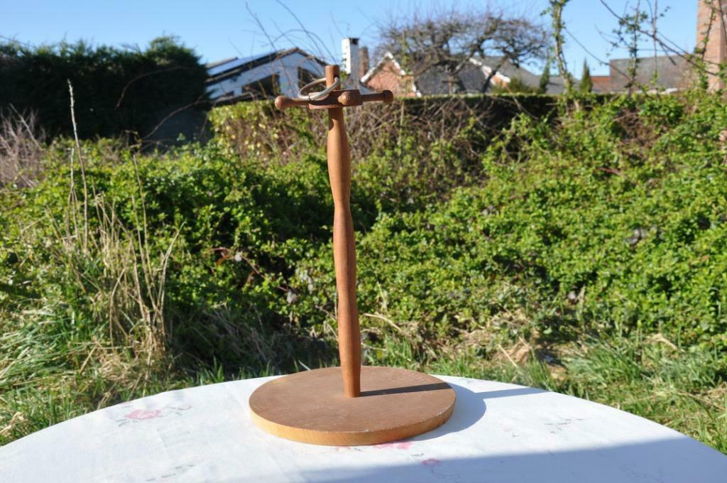 §  support en bois pour salami ou saucisson, Ophalen of Verzenden, Zo goed als nieuw