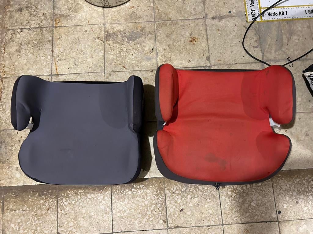 Auto - Rehausseur de siège pour enfants 4-12 ans, Ceinture de sécurité, 15 à 36 kg, Enlèvement, Utilisé