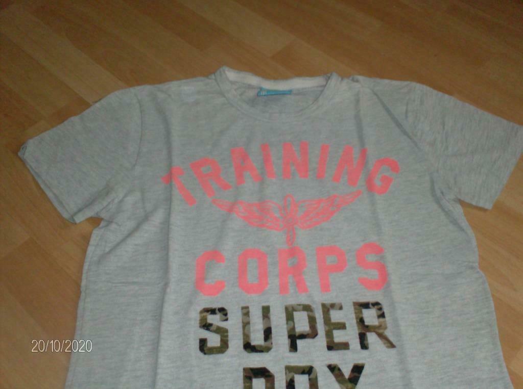T-SHIRT LICHTGRIJS MERK SUPERDRY – MAAT M, Gris, Enlèvement ou Envoi, Porté, Taille 48/50 (M)