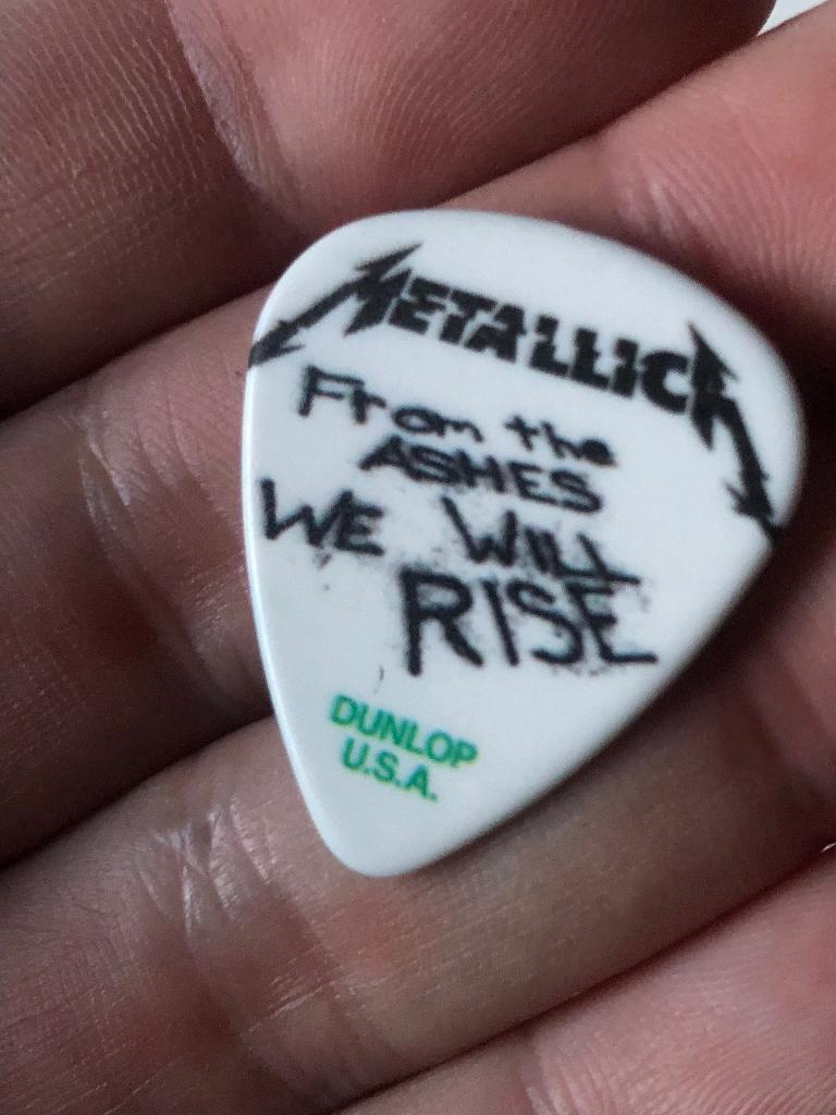 Metallica 2017 band together benefit show plectrum rare, Cd's en Dvd's, Cd's | Hardrock en Metal, Zo goed als nieuw, Ophalen of Verzenden