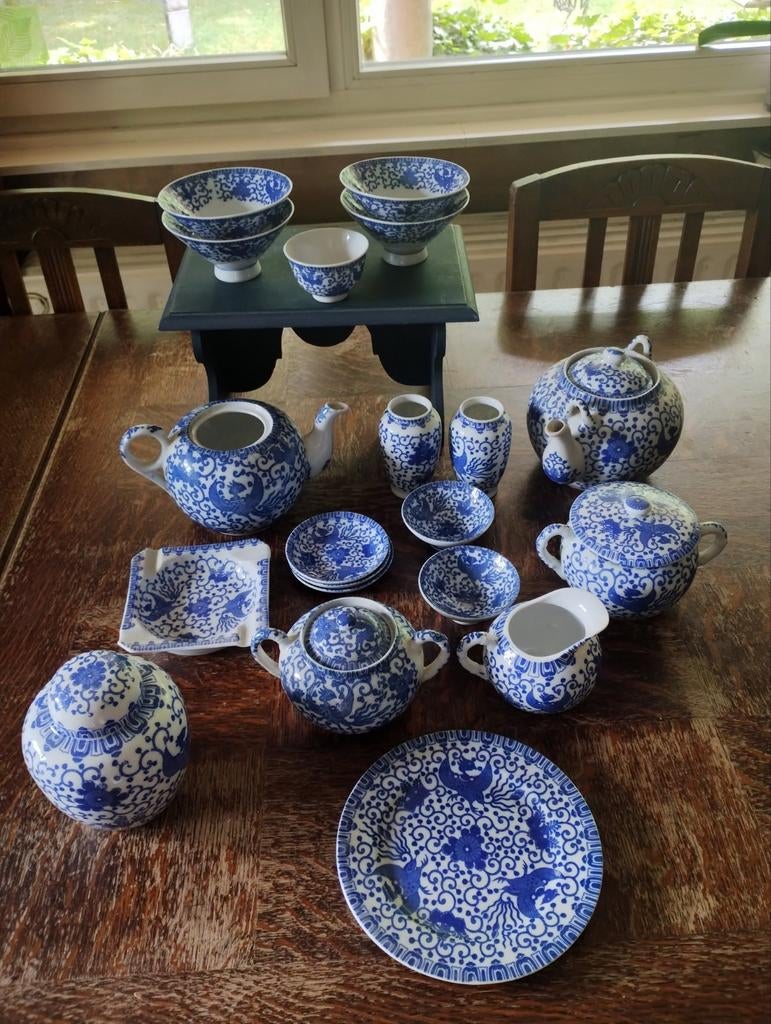japans servies lot 2 porselein blauw wit vogel, Antiek en Kunst, Ophalen