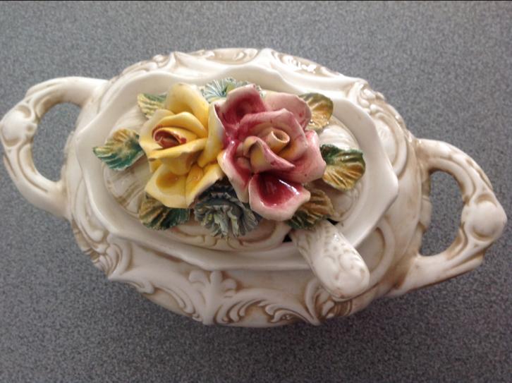 Porselijn terrine met bloemen en soeplepel, Antiek en Kunst, Antiek | Porselein, Ophalen