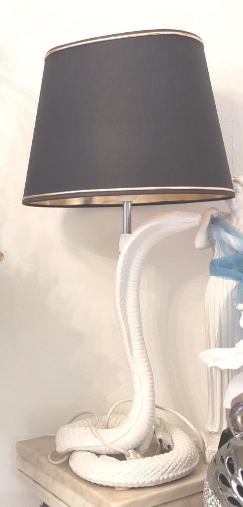 Lampe vintage 1970 Cobra en céramique blanche, Maison & Meubles, Enlèvement, Comme neuf, Autres matériaux, Moins de 100 cm